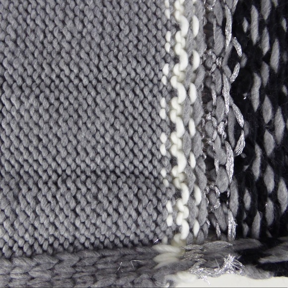 Zara Heavy Long Knit Scarf & PomPom Beanie Hat Set - Picture 5 of 7